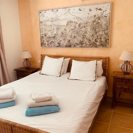 Sunny Spacious Family In